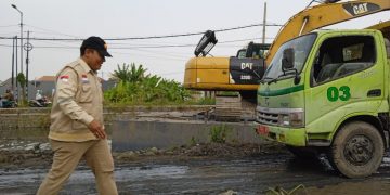 Respon Warga Soal Sungai Penuh Sampah, Bambang Haryo Bersama BPWS Normalisasi Sungai Krembangan
