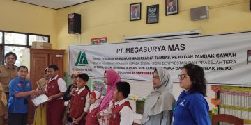 PT. Megasurya Mas Berikan Beasiswa Berprestasi dan Prasejahtera, Ada 395 Penerima