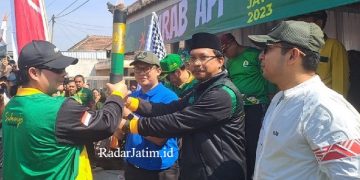 Obor Api Abadi Kirab Porprov Jatim VIII Dinyalakan Dari Situs Wisata Candi Pari