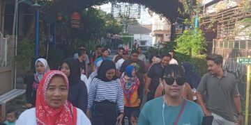 Jalan Sehat Warga GKB, Kebersamaan yang Memupus Sekat Strata Sosial