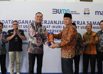 Bank Mandiri Salurkan KUR dan Digitalisasi Transaksi Peternak Koperasi SAE Pujon