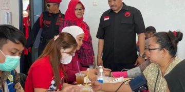DPC PDIP Gresik – RS Apung Laksamana Malahayati Gelar Baksos dan Pengobatan Gratis