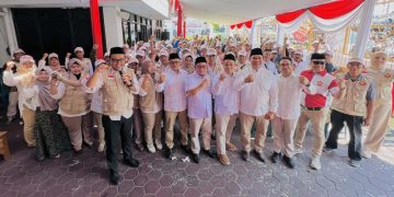 Bambang Haryo Bersama Anak Yatim, Petani, Nelayan dan Ojol Doakan Prabowo Jadi Presiden di Momen Ultah ke-72