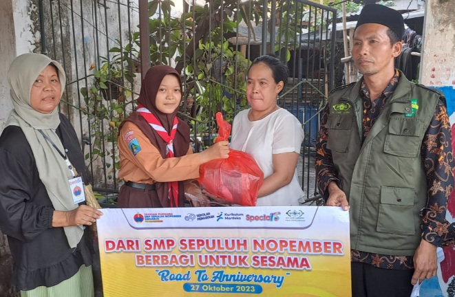 Warga dan Wali Murid Kompak Doakan SMP Sepuluh Nopember Makin Sukses