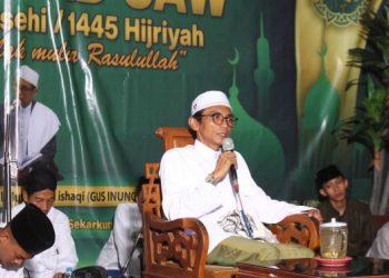 Peringati Maulid Nabi, Warga Perumahan Green Hill Gresik Ngaji Bareng Gus Inung