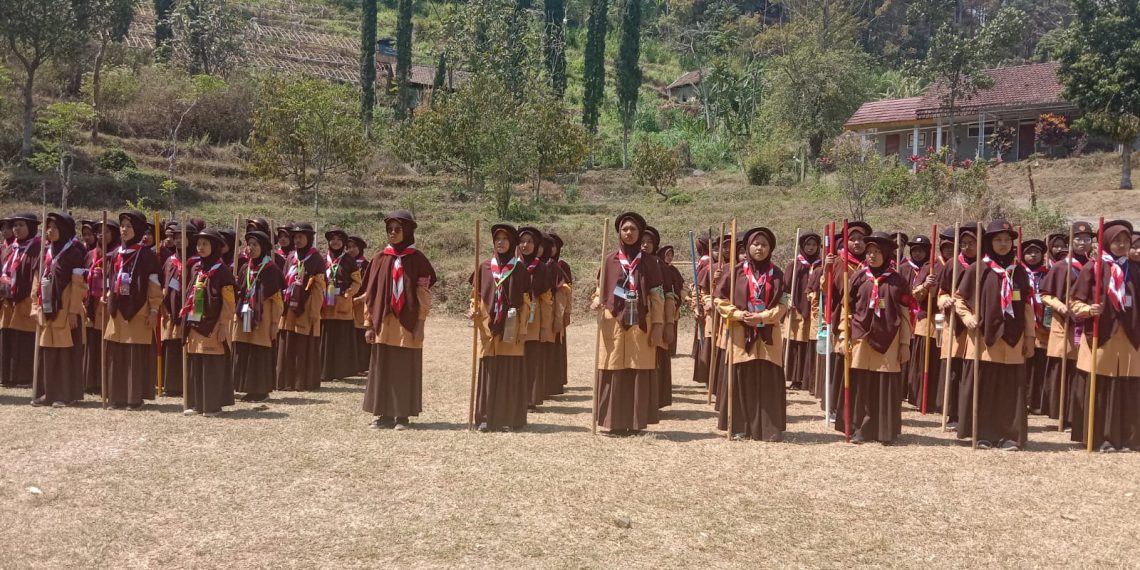 Tanamkan Nilai Kebajikan Universal, LDKS SMP DAFI Lahirkan Pemimpin Baru!