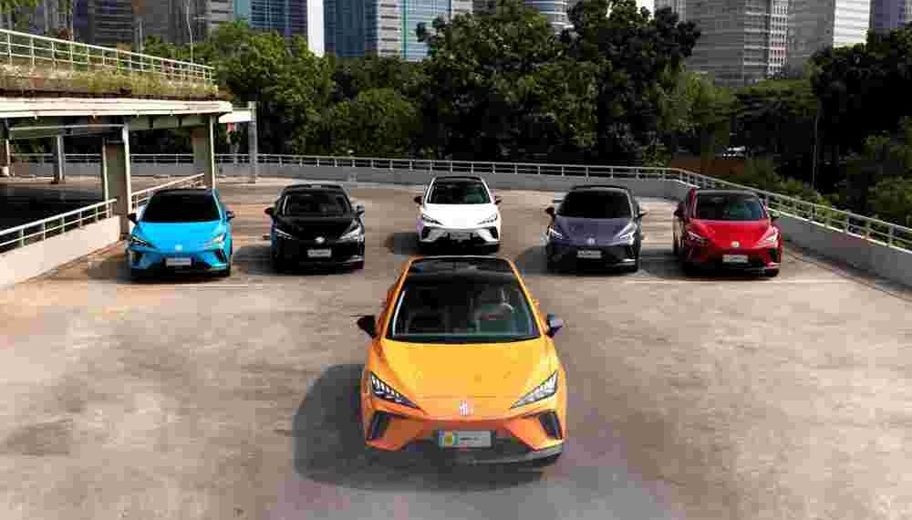 MG Motor Indonesia Tampilkan Kilau Eksklusif MG 4 EV “Volcano Orange” untuk Pecinta Gaya Hidup Modern