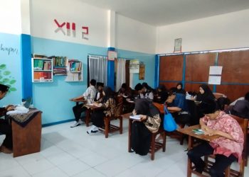 SMA Islam Parlaungan Waru Edukasi Siswanya Untuk Melestarikan Batik