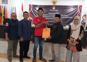Tahap Akhir Masa Pencermatan, Delapan Parpol Serahkan Berkas Perubahan Bacaleg ke KPU Sidoarjo