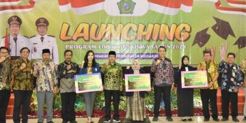 Dua Mahasiswa Mengaku Senang Dapat Beasiswa dari Pemkab Sidoarjo