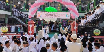 Peringati Hari Santri, MI Ma’arif Babatan Sidoarjo Gelar Market Day