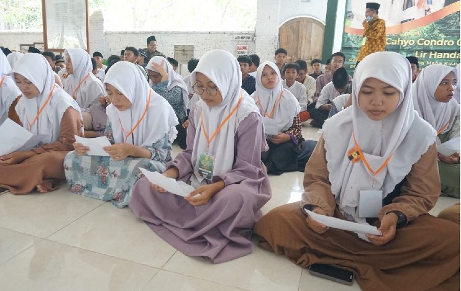 Peringati Hari Santri SMP PGRI 1 Buduran Diisi Dengan Outdoor Learning