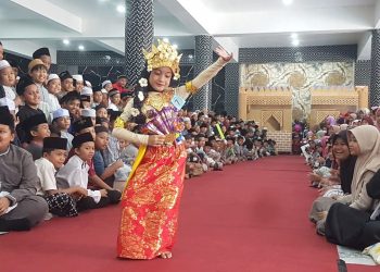 Fashion Rayakan Sumpah Pemuda dan Hari Santri