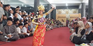 Fashion Rayakan Sumpah Pemuda dan Hari Santri