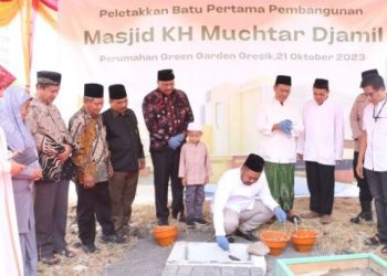 Bupati Gresik Memulai Pembangunan Masjid KH Muchtar Djamil di Green Garden