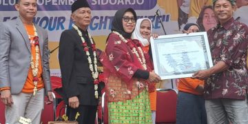 Dekesda Beri Apresiasi 500 Siswa SMP-SMK Sepuluh Nopember Baca Puisi