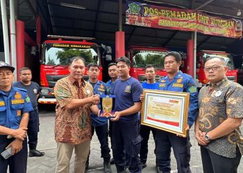 Bambang Haryo Miris APD Petugas Damkar Sidoarjo Memperihatinkan