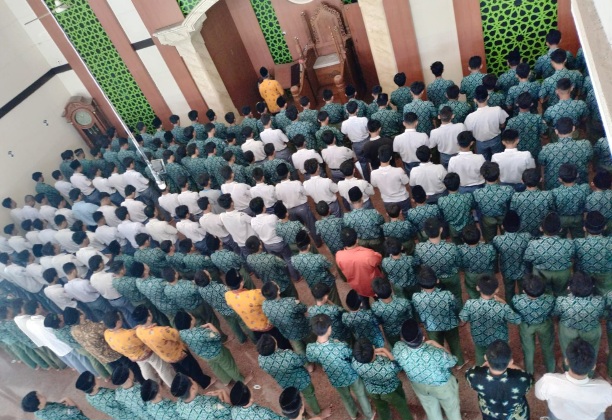 Siswa MTs dan MA NU Sholat Ghaib Buat Syuhada Palestina