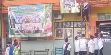 MI Ma’arif Pagerwojo Gelar Teatrikal Robek Bendera Belanda di Hotel Yamato