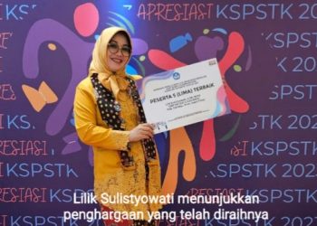 Kepala SMPN 4 Sidoarjo Raih Penghargaan 5 Terbaik Nasional KS SMP Inovatif 2023