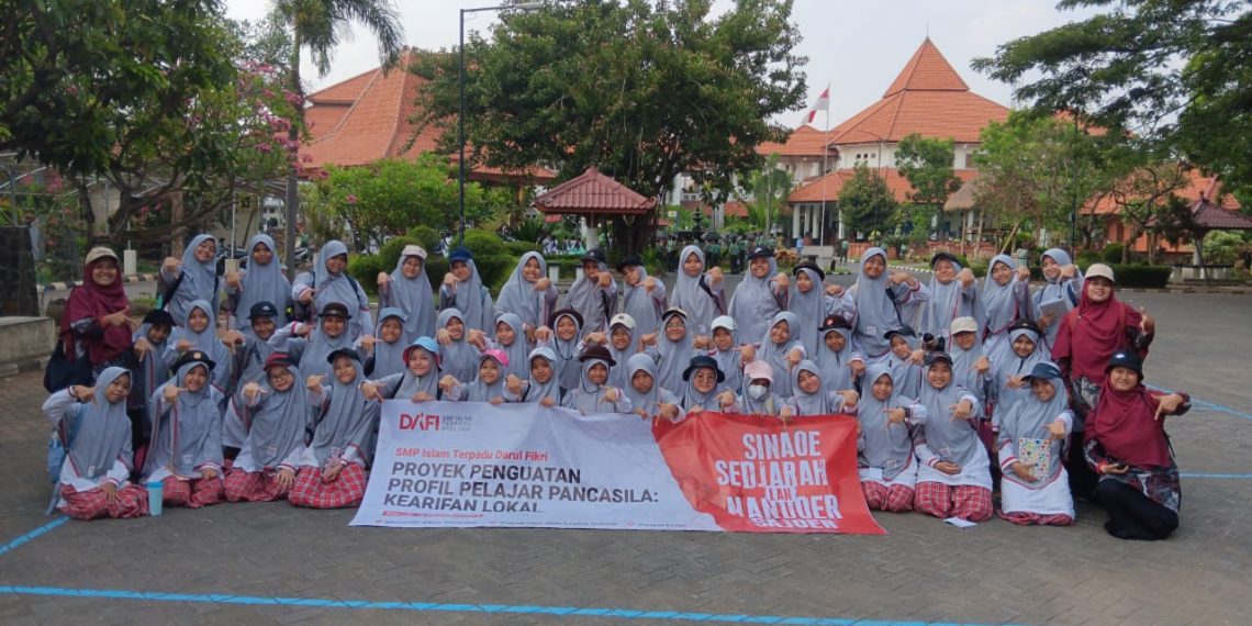 Bangun Cakrawala Budaya, SMP DAFI Jelajah Sejarah dan Belajar Budidaya Tanaman