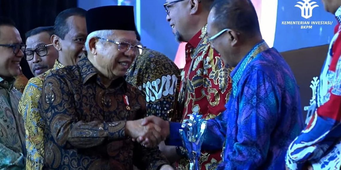 Surabaya Raih Penghargaan Anugerah Layanan Investasi Terbaik , Cak Ji : Buah Gotong – Royong dan Semangat Reformasi Birokrasi