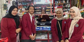 Mahasiswa FH UMM Sosialisasi Pentingnya  Perizinan Toko Kelontong
