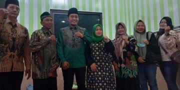 Silaturrahim ke Rumah Hj Lilik, Gus Farid Ingin Lolos di Dapil Gresik-Lamongan
