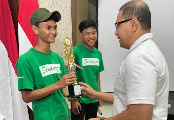 Siswa SMAN 3 Juara I Piala Wali Kota Batu di Kejurprov Bridge Jatim 2023