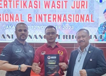 Pertama dari Gresik, Tito Kadarisman Lulus Sertifikasi Wasit IBCA MMA Internasional