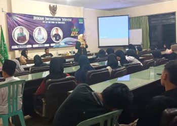PC LP Ma’arif NU Sidoarjo Beri Pelatihan Jurnalistik Televisi Pada Siswa Madrasah