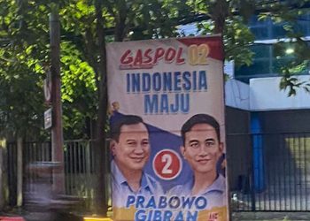 Baliho Prabowo-Gibran Gaspol Indonesia Maju Pantik Perhatian Besar Warga Jatim