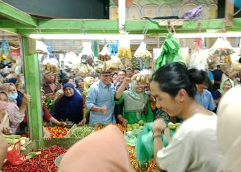 Bambang Haryo dan Mas Pratama Berkomitmen SNI di Pasar Sukodono Statusnya Perlu Dipertahankan dan Ditingkatkan