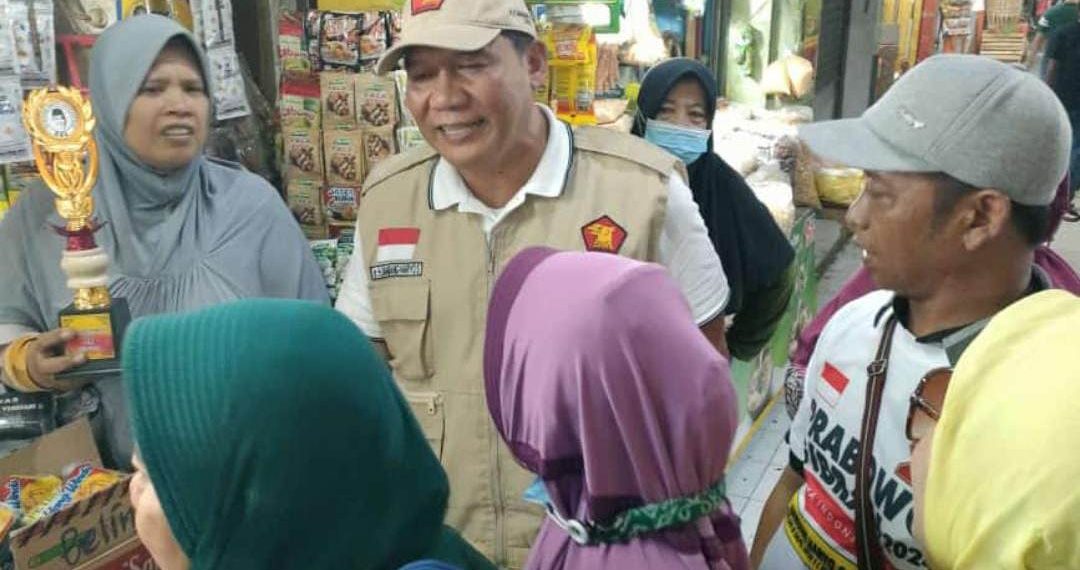 Bambang Haryo Apresiasi Pedagang Pasar Betro, juga Beri Bantuan Dua Apar