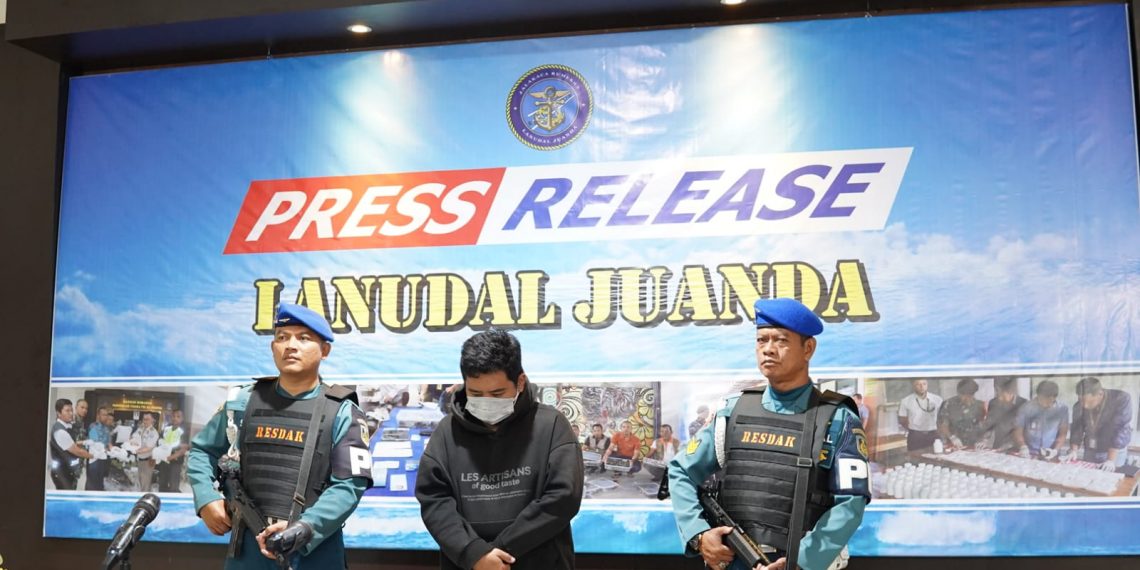 Berdalih Bercanda Tas Isi Bom saat di Pesawat, SHW Diamankan Satgaspam Bandara Juanda   