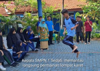 SMPN 1 Sedati Beri Penyegaran Siswanya Melalui ‘Festival Permainan Tradisional’