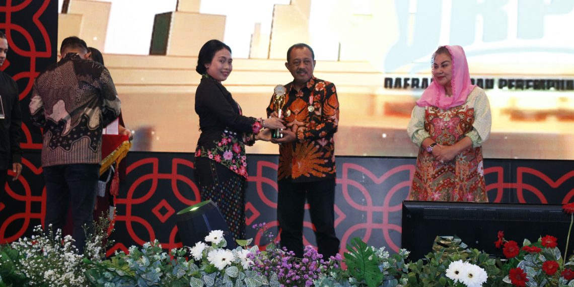 Raih Penghargaan Daerah Ramah Perempuan dan Layak Anak , Cak Ji : Terimakasih Warga Surabaya