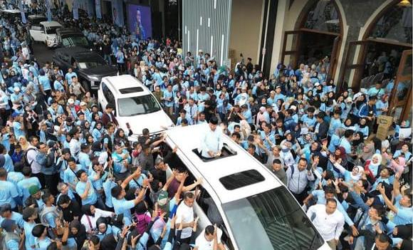 Peluang Menang Satu Putaran Terbuka, Prabowo Sukses Pertahankan Basis Pemilih Loyal