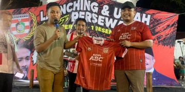 Caleg Muda Gerindra Bima Rafsanjani Rafid Lelang Jersey Persewangi Banyuwangi, Nilainya Fantastis Loh