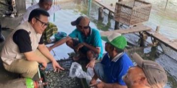 Prihatin Kondisi Petambak Gresik, Gus Imin Bakal Bangun Pabrik Pupuk Baru