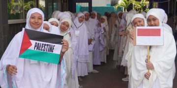 Manasik Haji Siswa SMPN 3 Sidoarjo Ada Yang Bawa Bendera Palestina