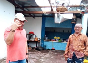 Kendarai Sepeda Motor, Gus Dam Datangi 40 Korban Puting Beliung Desa Wangkal