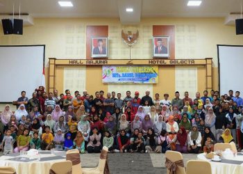 Keluarga Besar MTs Darul Ulum Waru Jalin Keakraban Melalui Family Gathering