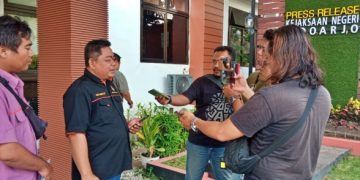 Bertamu Diluar Jam Dinas, JCW Laporkan Kasi Pidsus Ke Kajari Sidoarjo