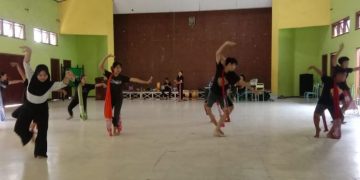 Liburan, Siswa Sanggar Tari Prana Kesuma Aji Tetap Semangat Berlatih