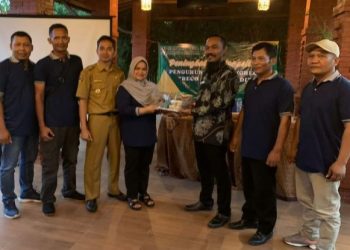 Enam Hari Jelang Purna-Tugas, Kades Sekapuk Kebanjiran Tamu, Pengen Adopsi Desa Miliarder