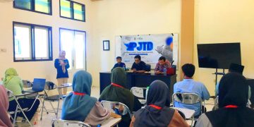 Bekali Anggota Baru, UKM Pers eL-Mizna IAI Ibrahimy Gelar Pelatihan Jurnalistik
