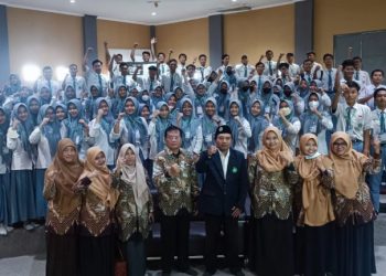 Siswa MA NU Lakukan Studi Kampus ke Poltekes dan UIN Malang