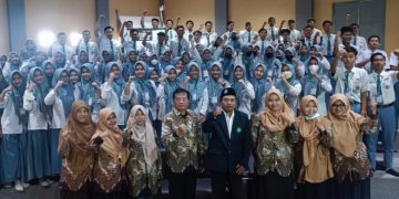 Siswa MA NU Lakukan Studi Kampus ke Poltekes dan UIN Malang