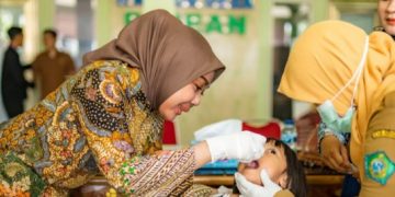 Istri Wabup Sriatun Ikut Pantau  Pelaksanaan Pin Polio Agar Tepat Sasaran